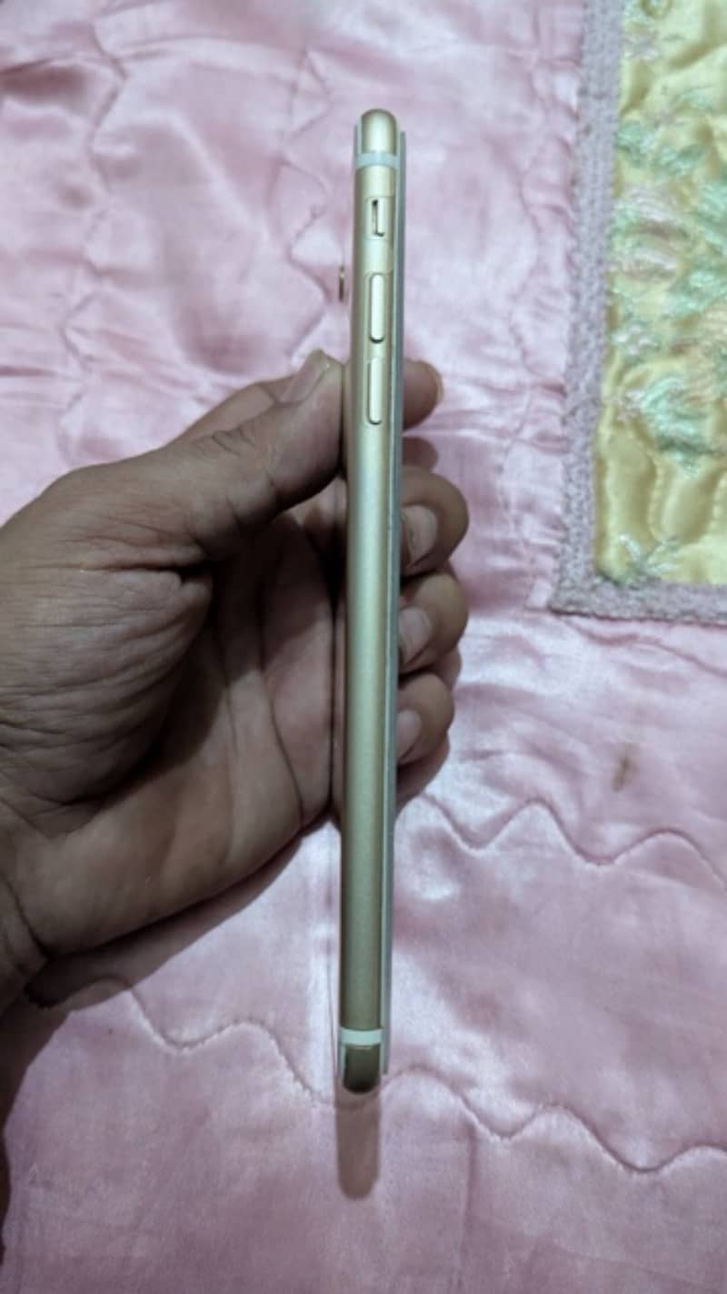 Apple iPhone 6S Plus 2