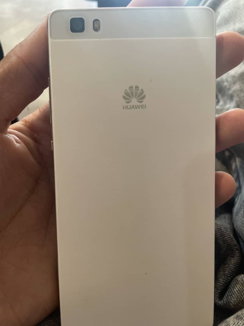 Huawei P8 Lite 0