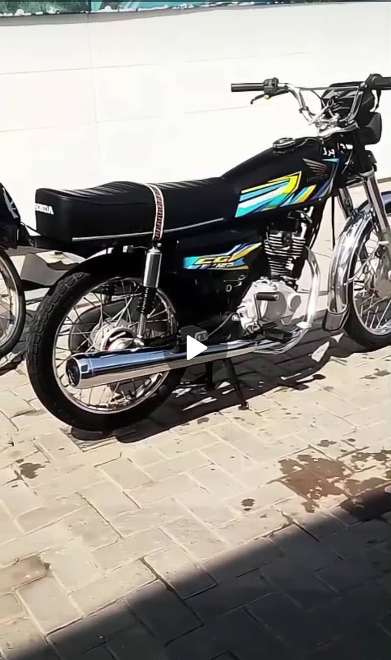 03435898582 1