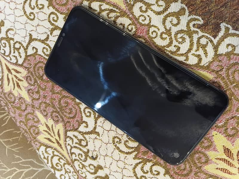 Apple iPhone XS Max 1