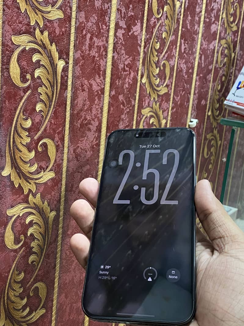 Apple iPhone 15 Pro Max 3