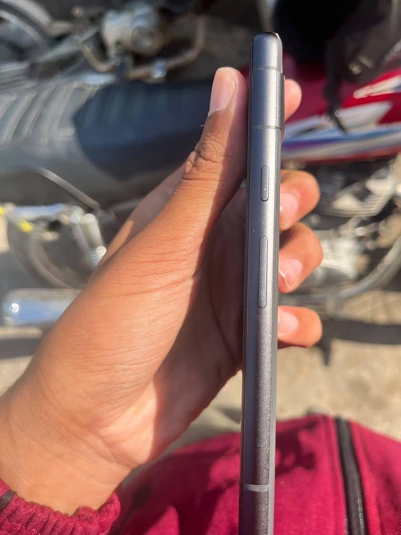Google Pixel 7a 5