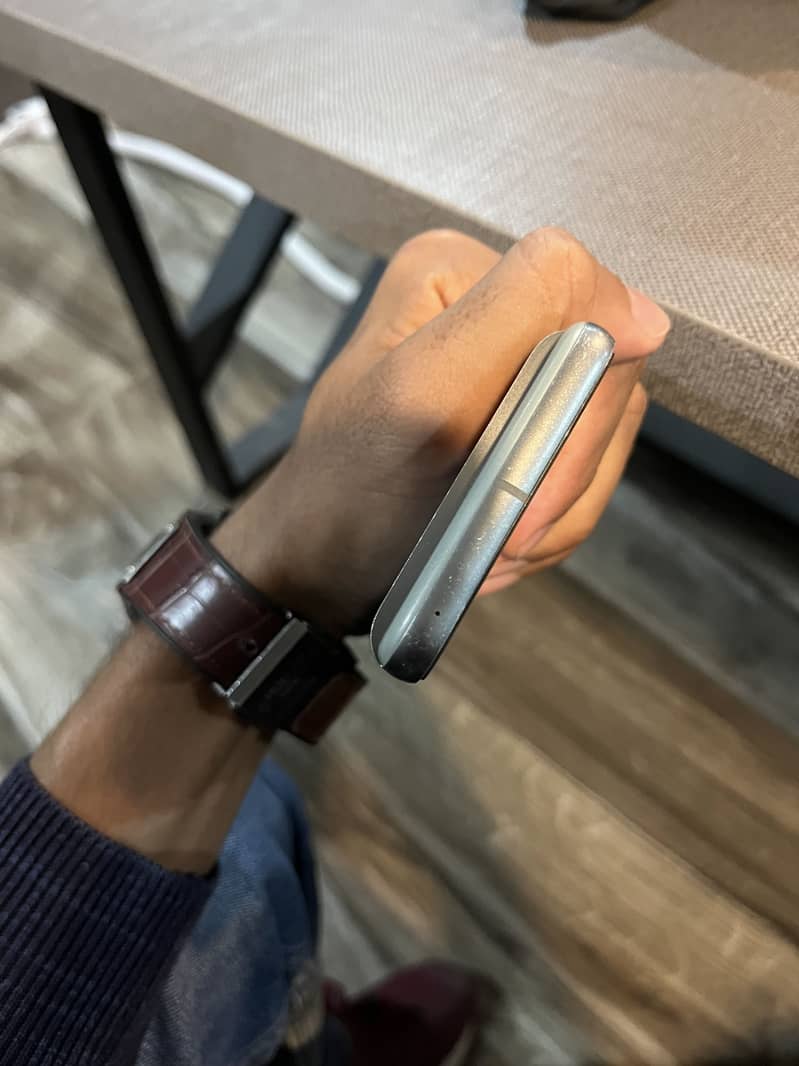 Google Pixel 8 3