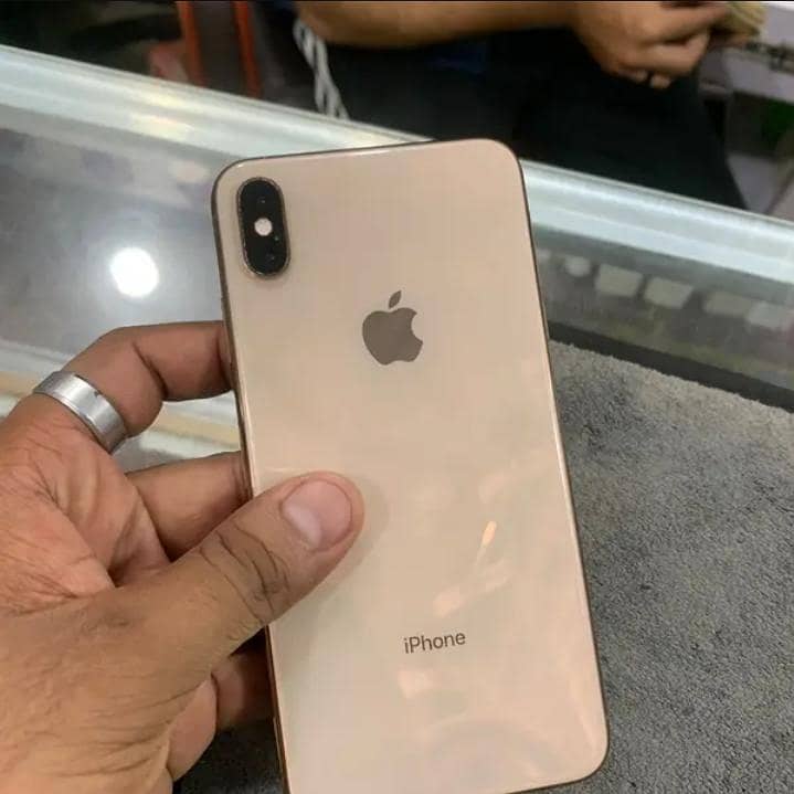 Apple iPhone XS Max 2