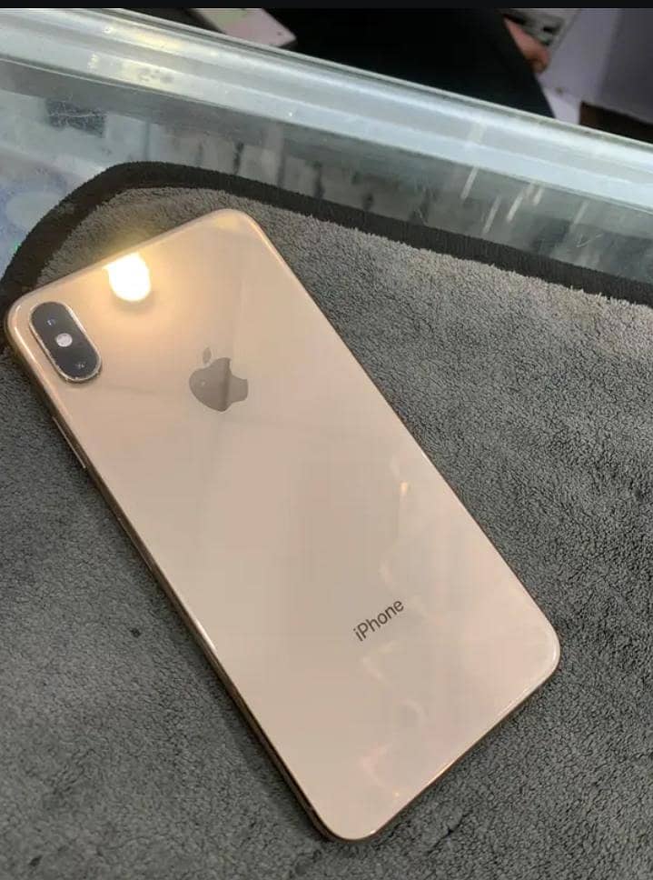 Apple iPhone XS Max 3