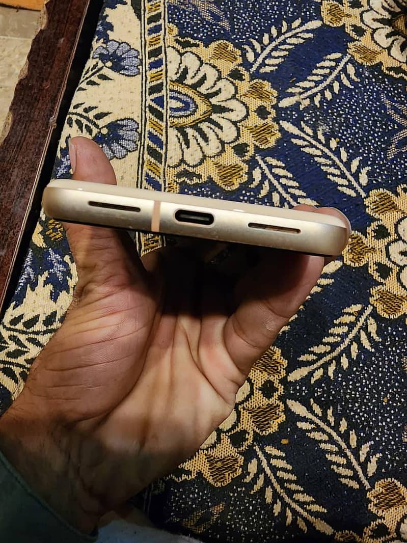 Google Pixel 8 3