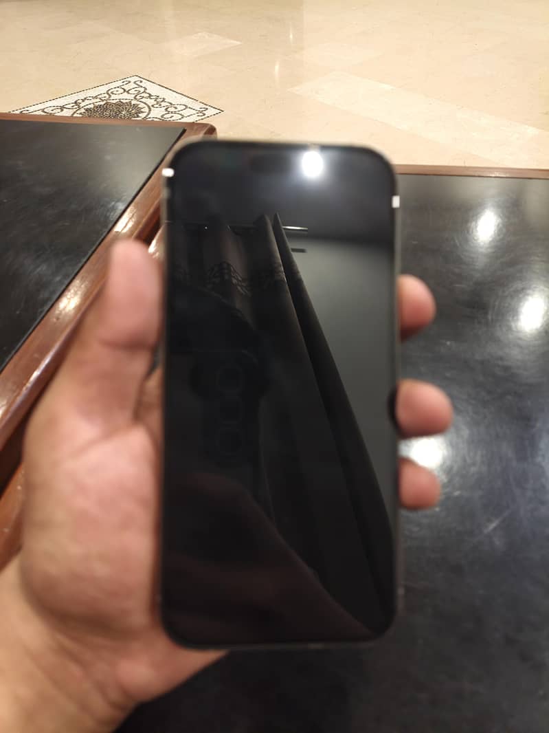 Apple iPhone 16 Pro 5