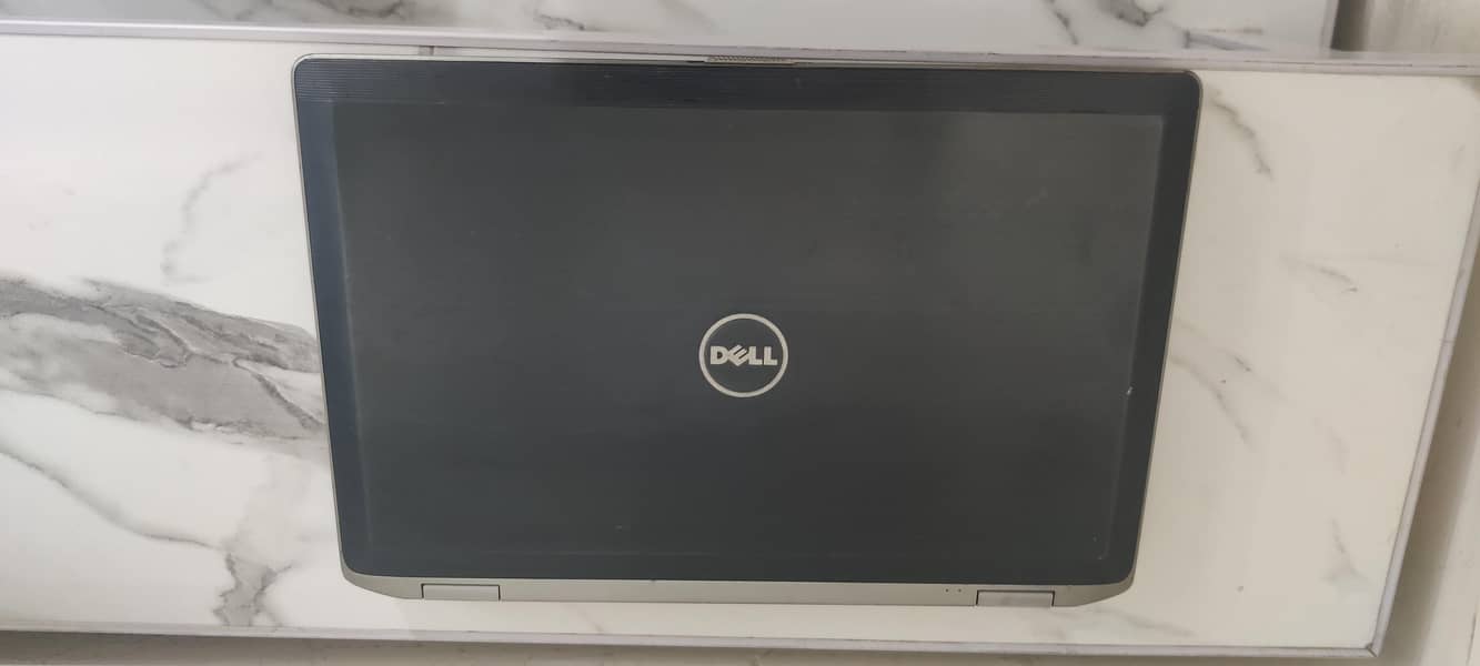 Dell Latitude E6520 5