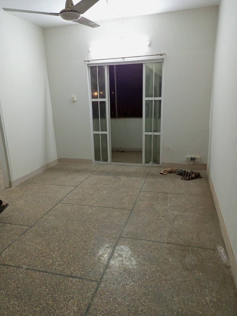 3 BEDS DRAWING DINING BOUNDARY WALL FLAT 1
