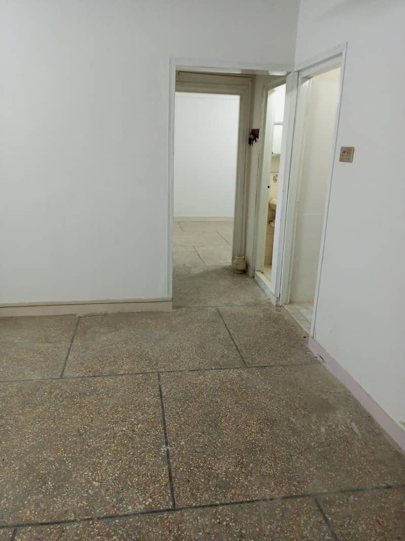 3 BEDS DRAWING DINING BOUNDARY WALL FLAT 6