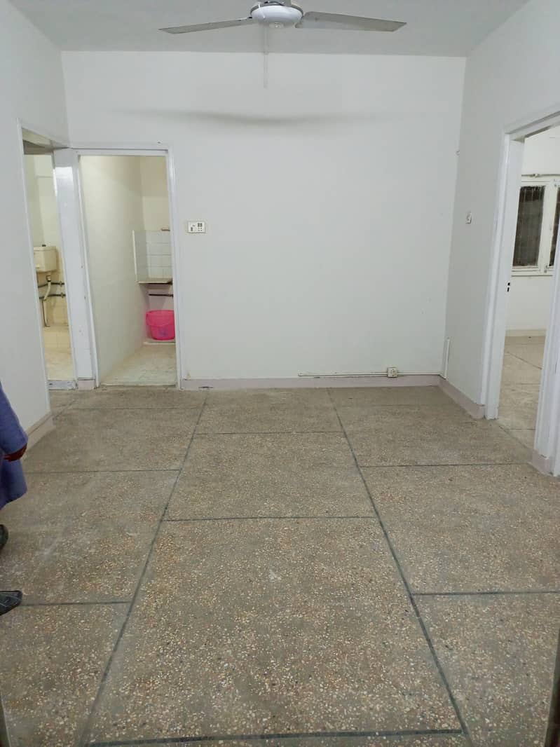 3 BEDS DRAWING DINING BOUNDARY WALL FLAT 11