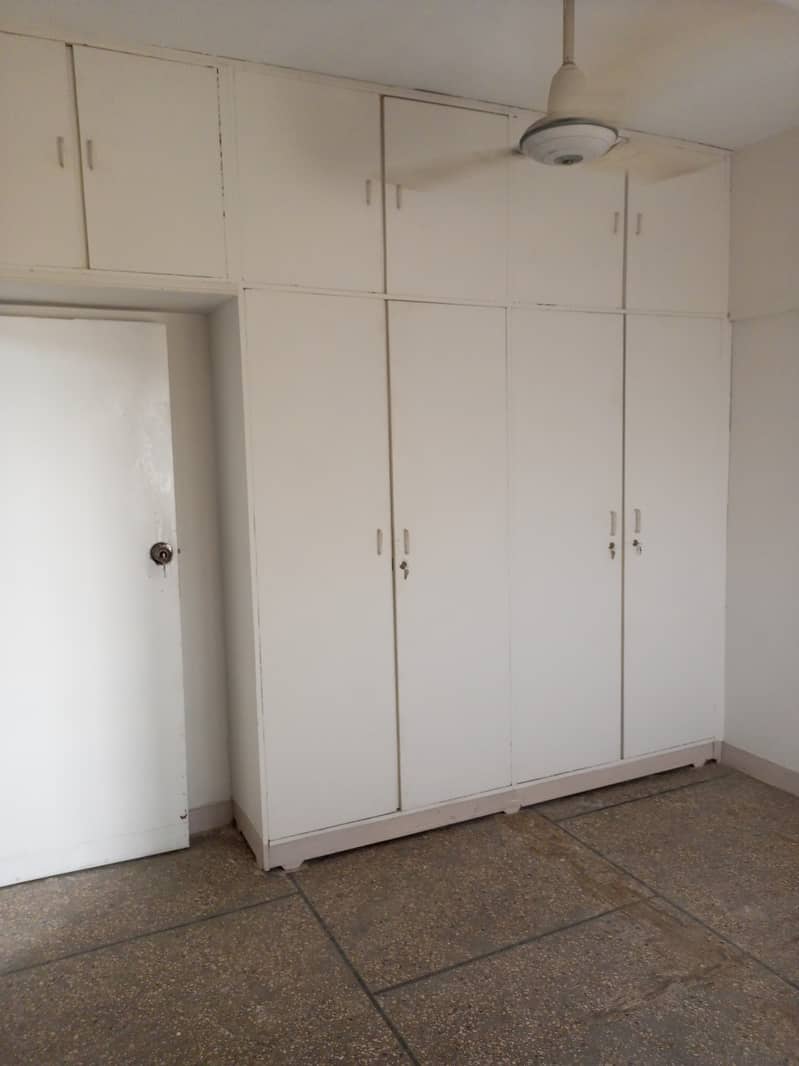 3 BEDS DRAWING DINING BOUNDARY WALL FLAT 21