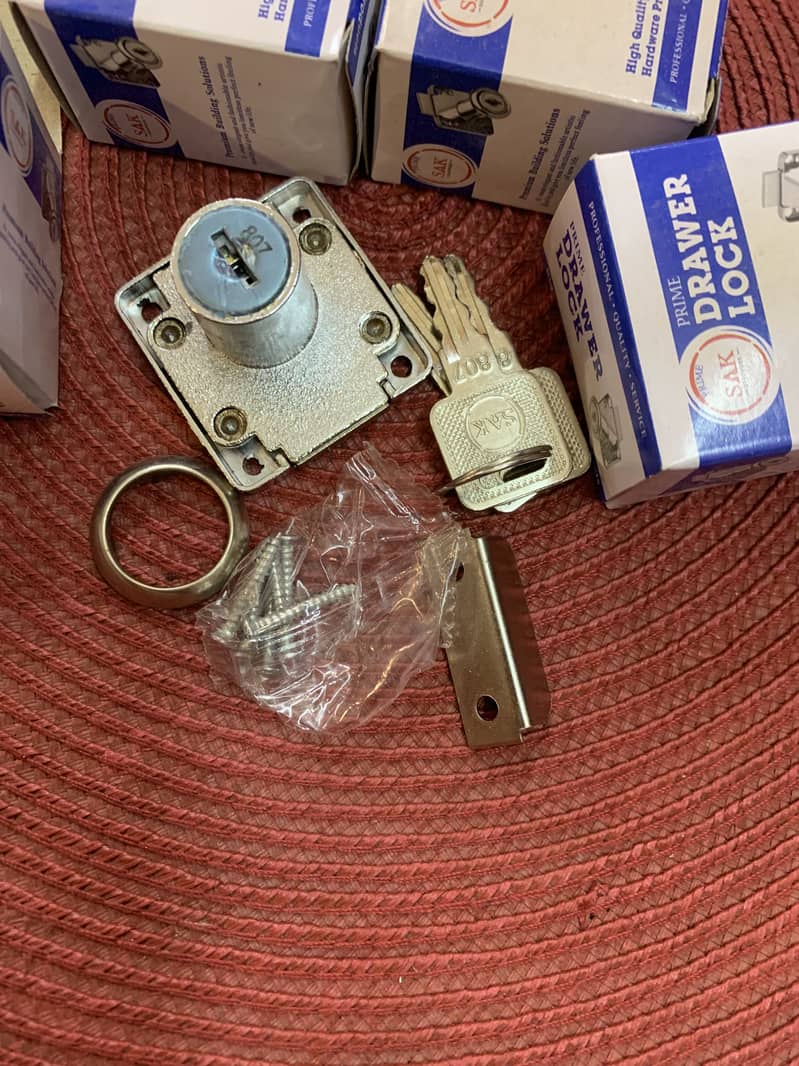 Hardware drawer lock 4