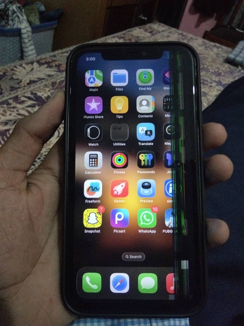 Apple iPhone 11 0