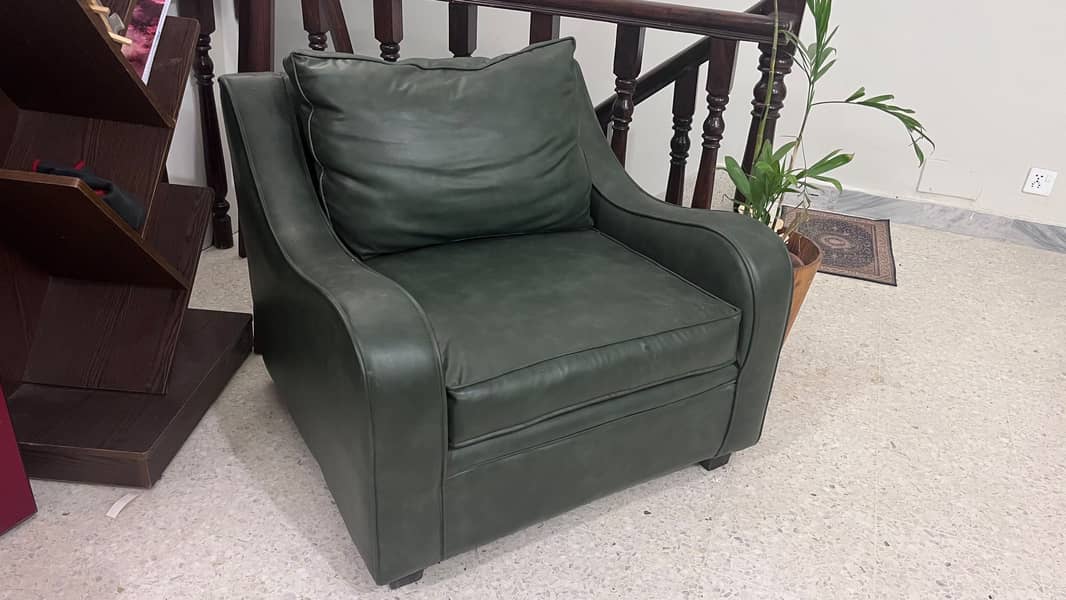 Green raksin sofa 1