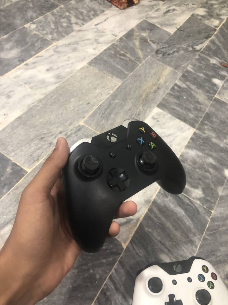 Xbox one controller available 6