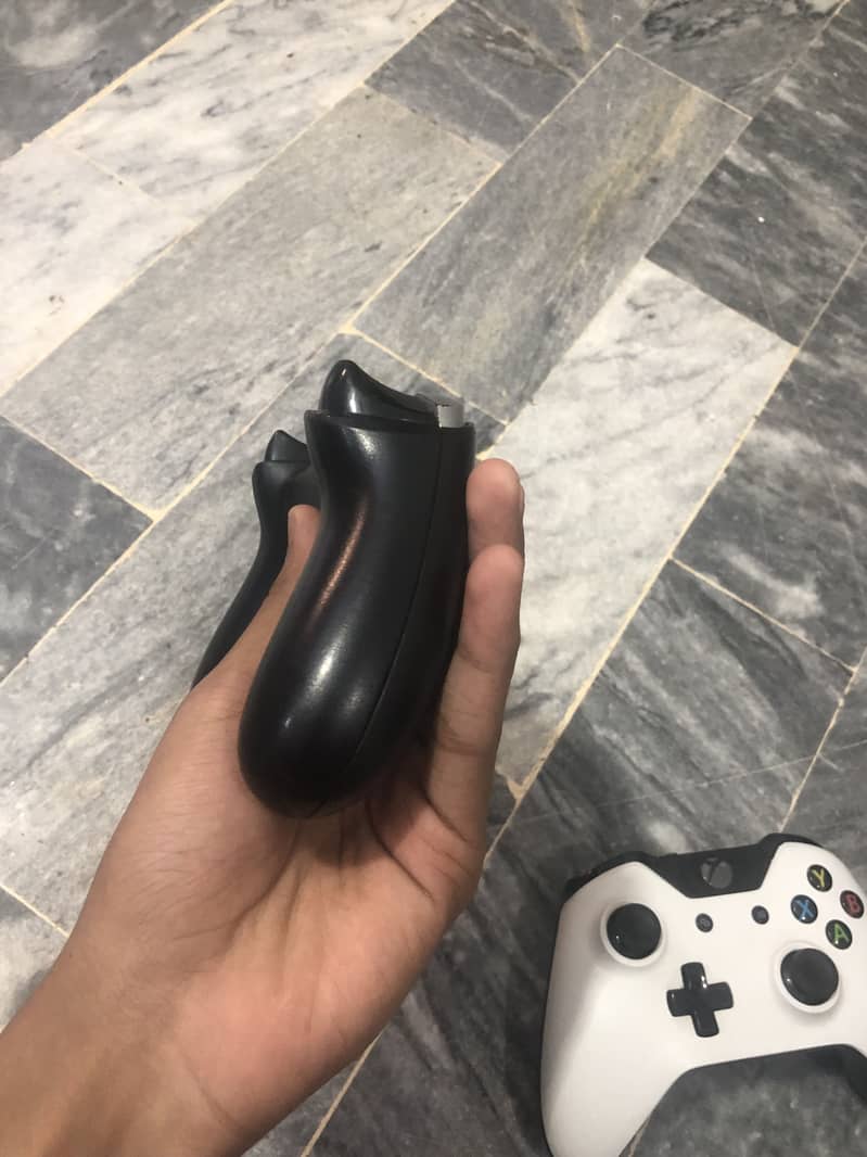 Xbox one controller available 12