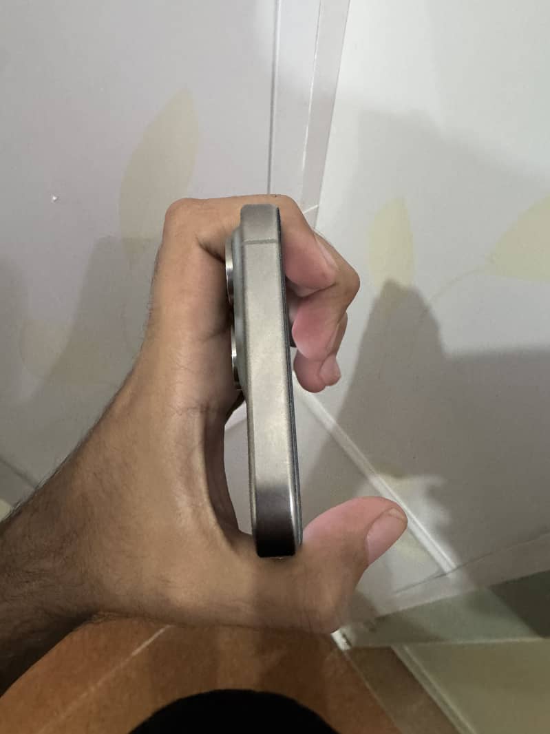 Apple iPhone 15 Pro Max 1