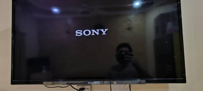 40" ORIGINAL SONY LED FOR SALE