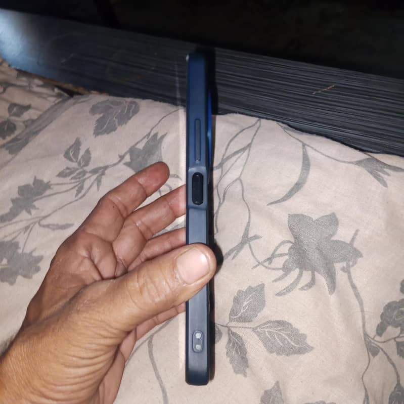 redmi mobile 4/64 4