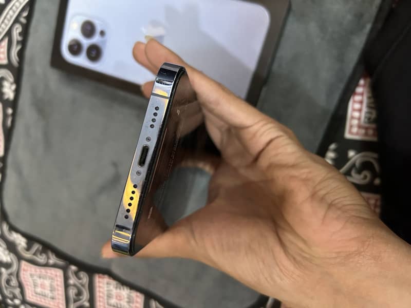 Apple iPhone 13 Pro Max 6