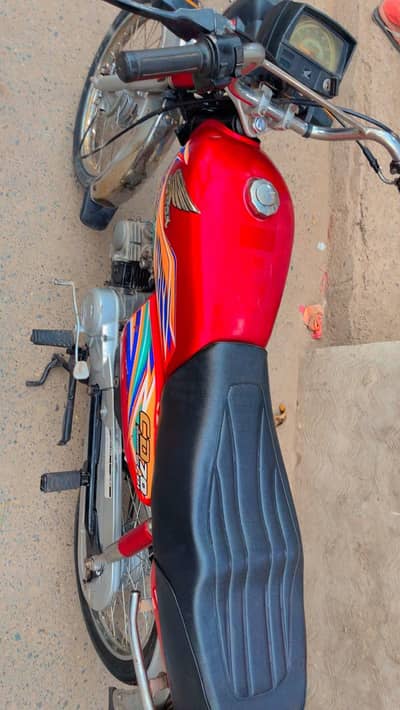 CD 70 genuine condition bilkul new condition