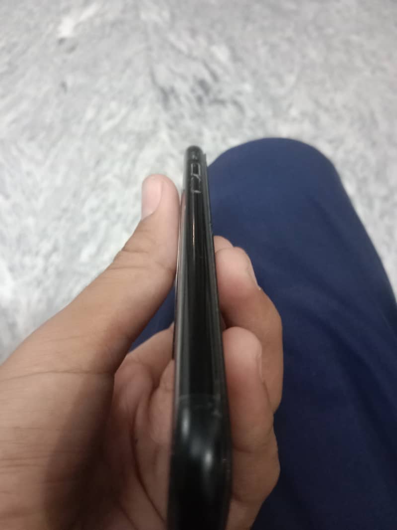 Apple iPhone SE 3rd generation 3