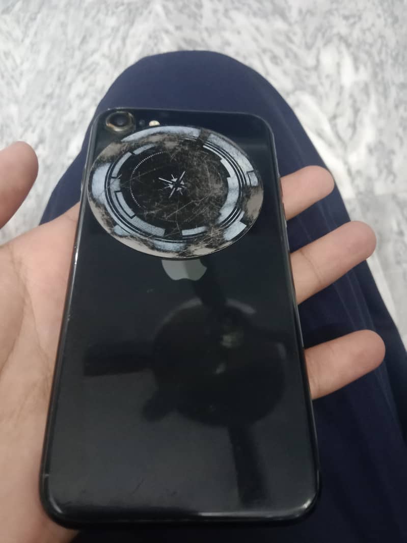 Apple iPhone SE 3rd generation 5