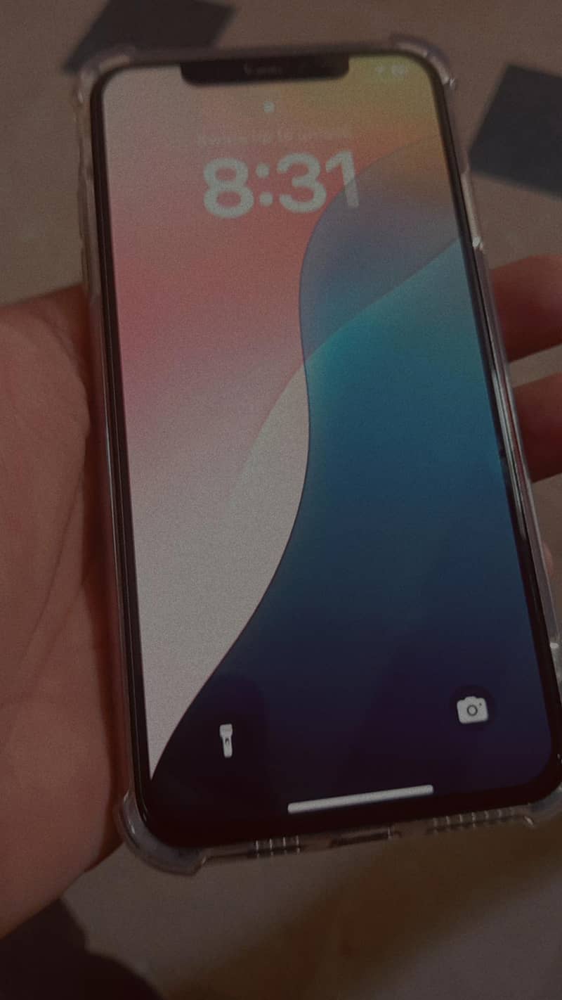Apple iPhone XS Max 1