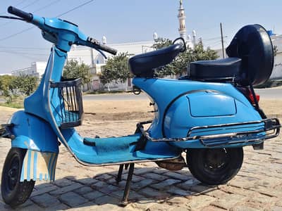 Vintage Scooter for Sale – Original Condition, Documents Complete
