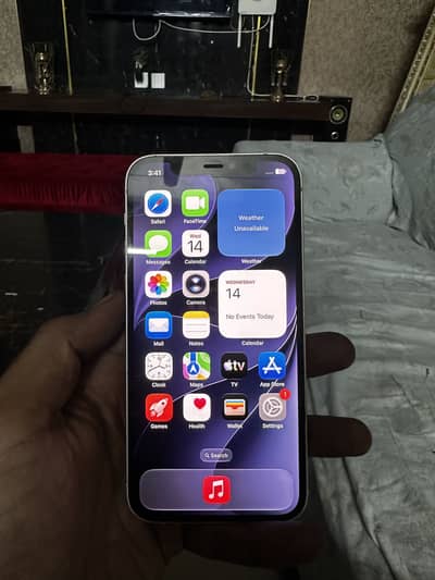 Apple iPhone 12