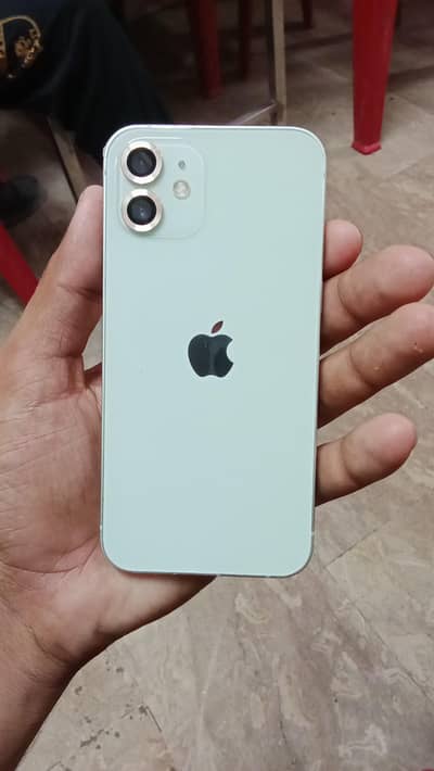 Apple iPhone 12
