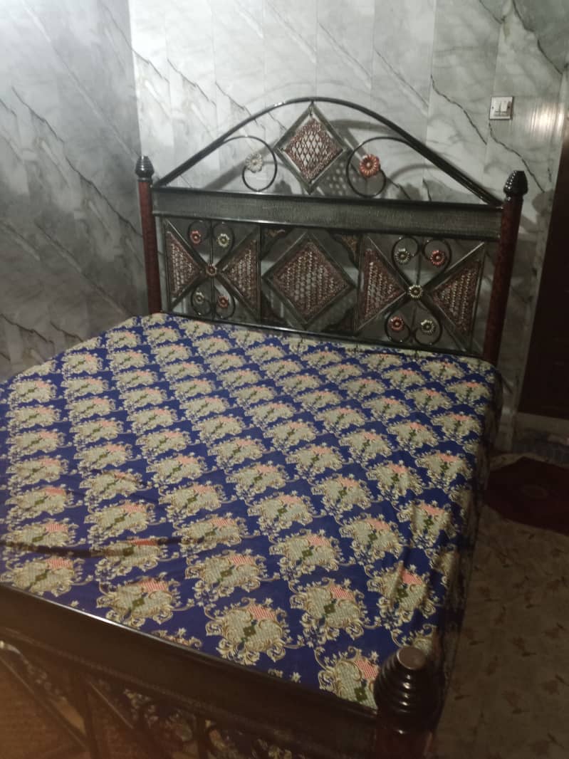 Iron bed 1