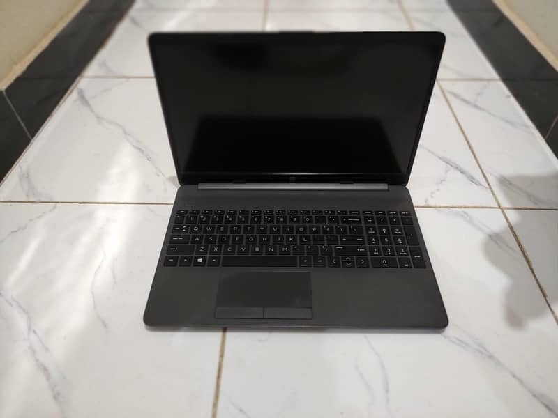 LAPTOP RYZEN 5 7