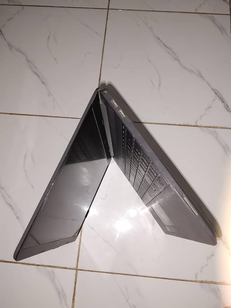 LAPTOP RYZEN 5 8