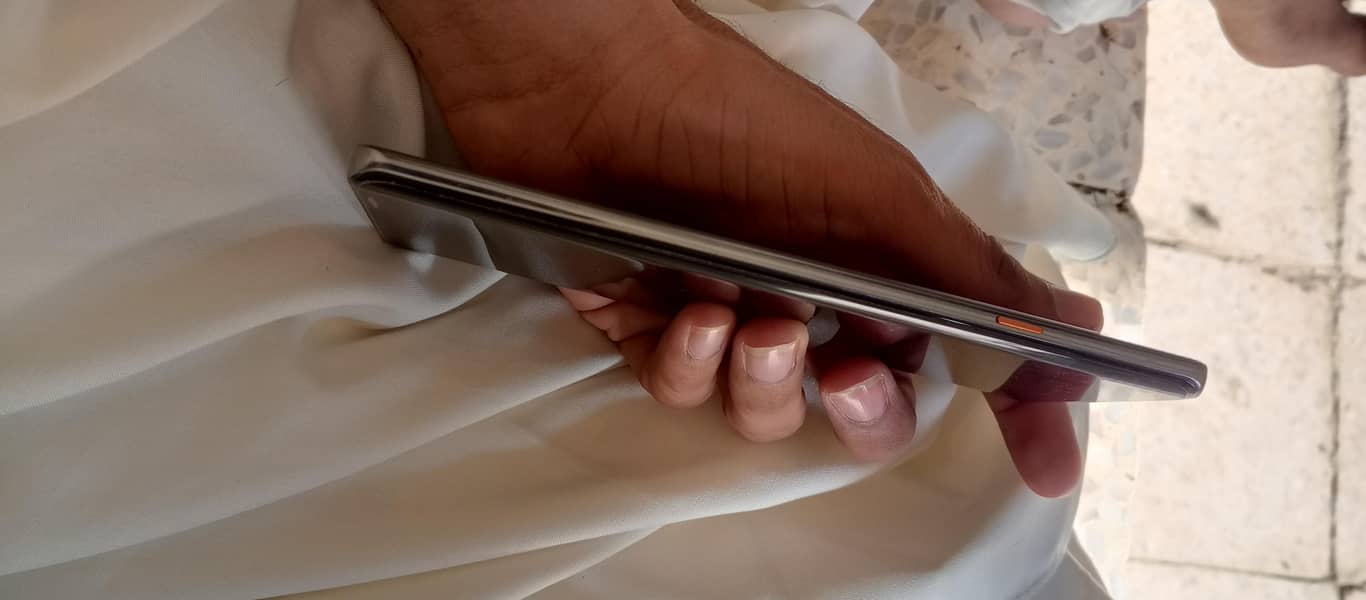 Tecno CAMON 40 Pro 1