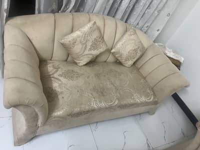 Beautiful Sofa Set for Sale – Reasonable Price”