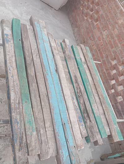 لکڑی کے بالے مناسب قیمت پر فروخت کے لیے دستیاب ہیں۔