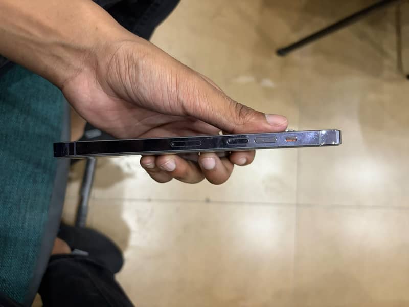 Apple iPhone 14 Pro Max 2