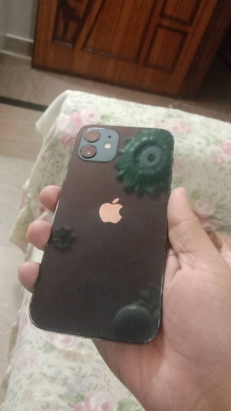 Apple iPhone 12 3