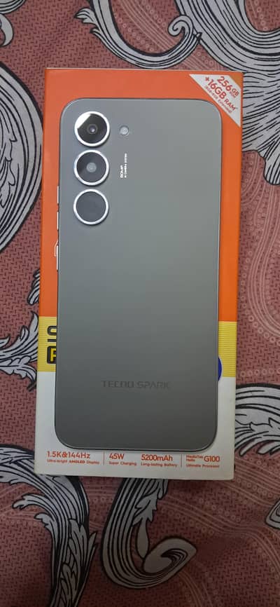 Tecno Spark 40 Pro