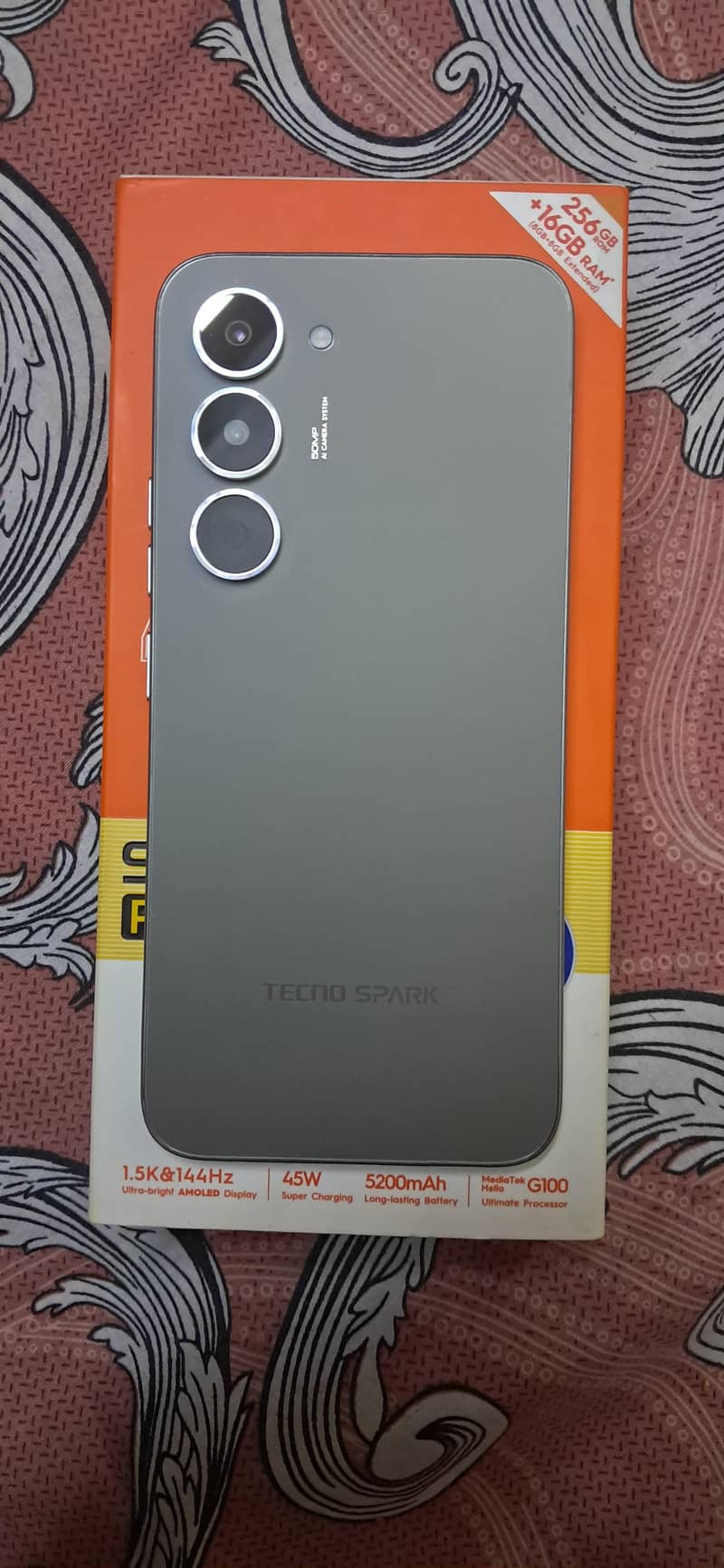 Tecno Spark 40 Pro 0