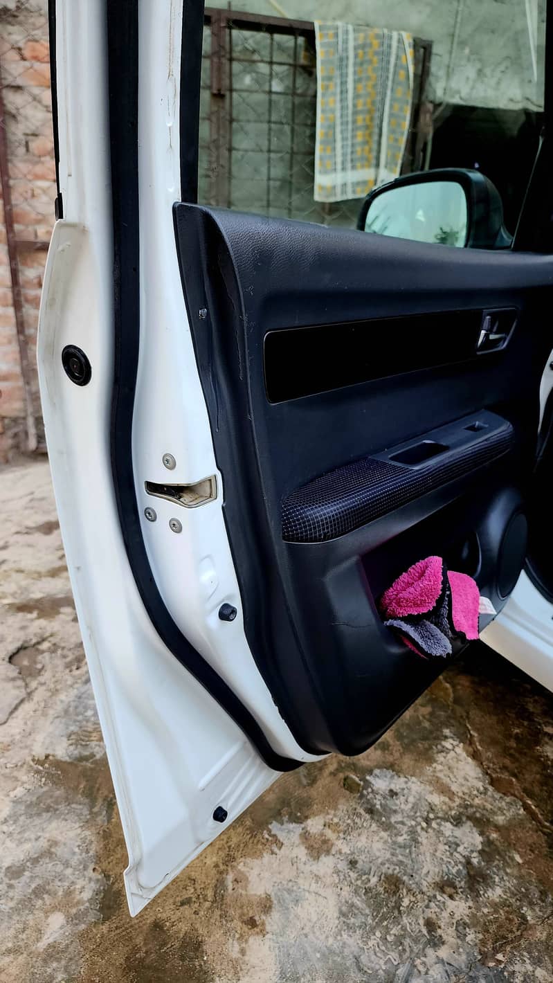 Suzuki Swift 2012 3