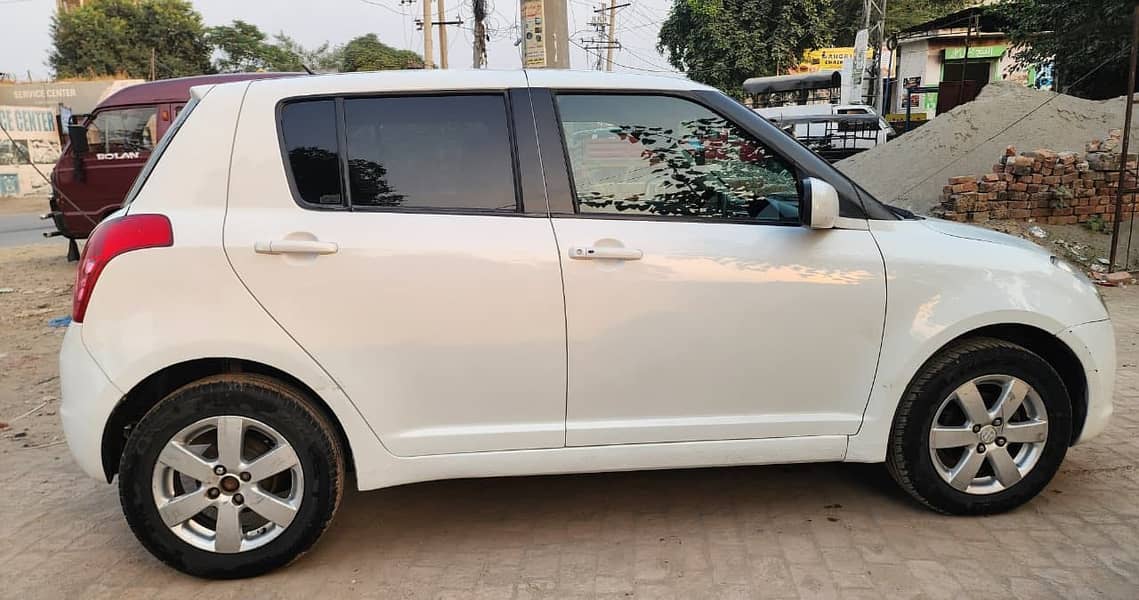 Suzuki Swift 2012 11