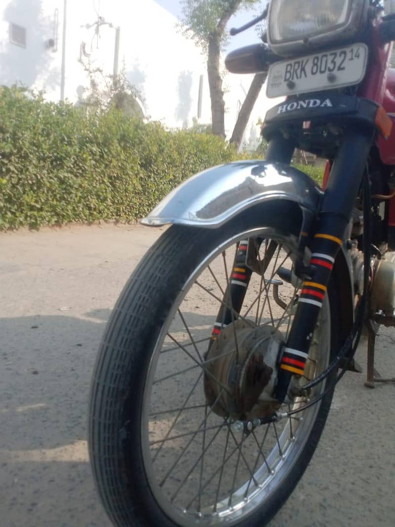 CD 70 2013 MODEL 4