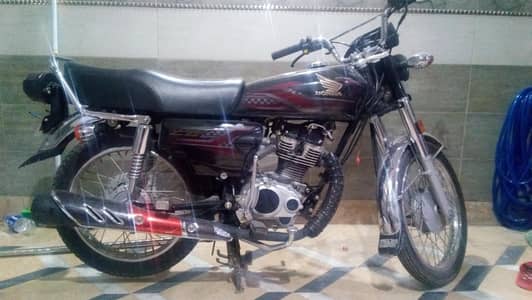 Honda 125 sell only whatsapp 03116707008