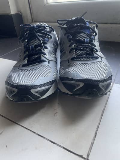 NB shoes in 10/10 condition.  Size 42