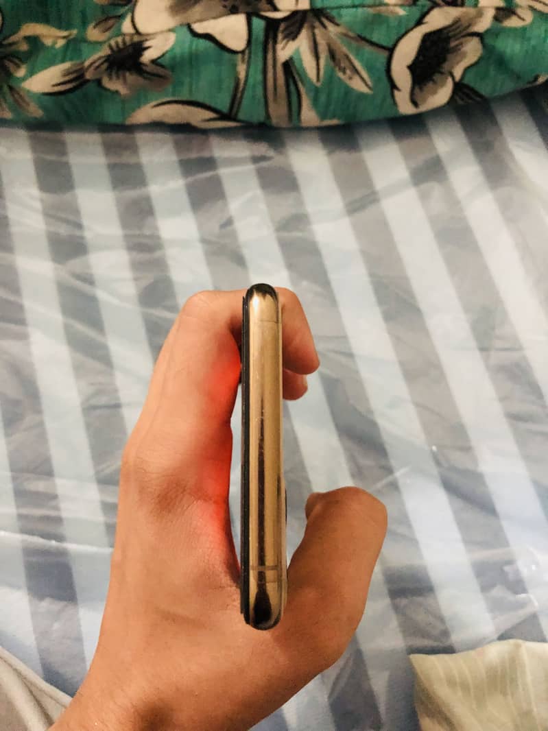 Apple iPhone 11 Pro Max 5