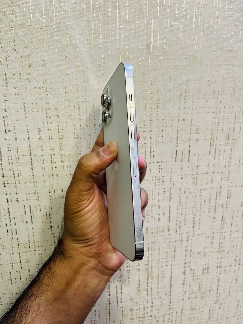 Apple iPhone 12 Pro Max 6