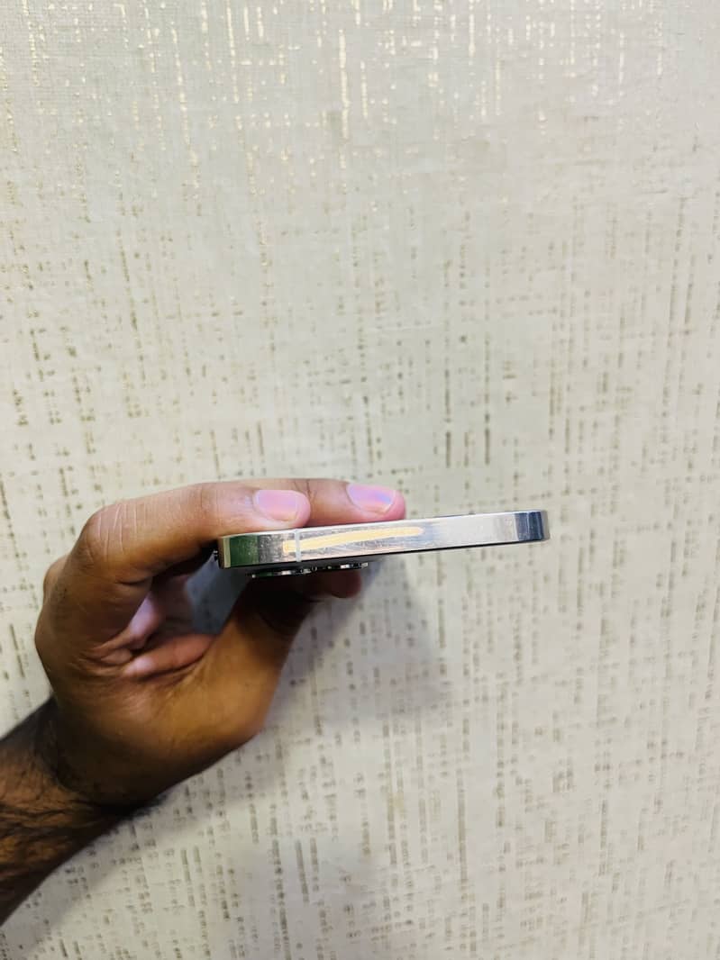 Apple iPhone 12 Pro Max 7